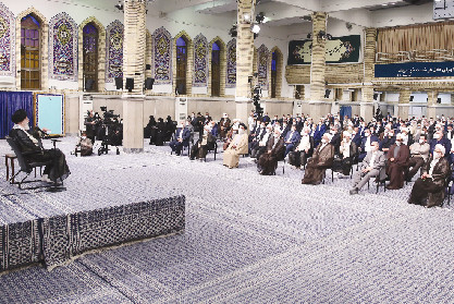 راز سربلندی جمهوری اسلامی در مقابل همه حوادث ایستادگی و نهراسیدن از دشمنان است