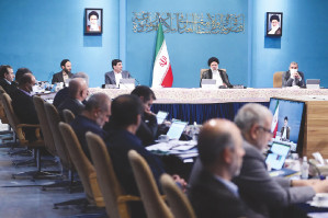رئیس‌جمهوری: عقب‌ماندگی‌ها در برداشت از میدان‌های مشترک با تلاش‌های وزارت نفت جبران شد