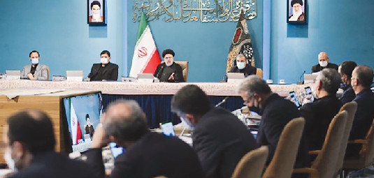 رئیسی:  نباید به‌ دلیل برخی حواشی از زیر بار مسئولیت تصمیمات بزرگ شانه خالی کنیم