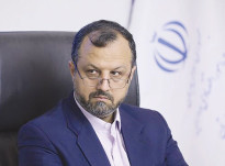 دست‌بوس فعالان اقتصادی هستیم که در این وضعیت کشور کار می‌کنند