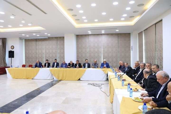 در قضیه فلسطین با هیچ طرفی تعارف نمی‌کنیم