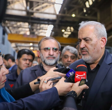 اطمینان می دهم که ظرفیت تولید لوکوموتیو  در کشور خالی نخواهد ماند