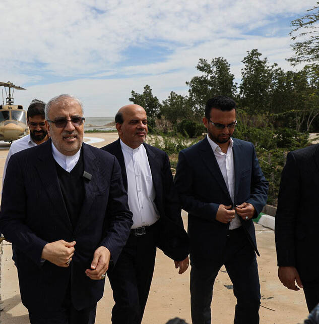 وزیر نفت از روند گام دوم توسعه میدان مشترک یاران بازدید کرد