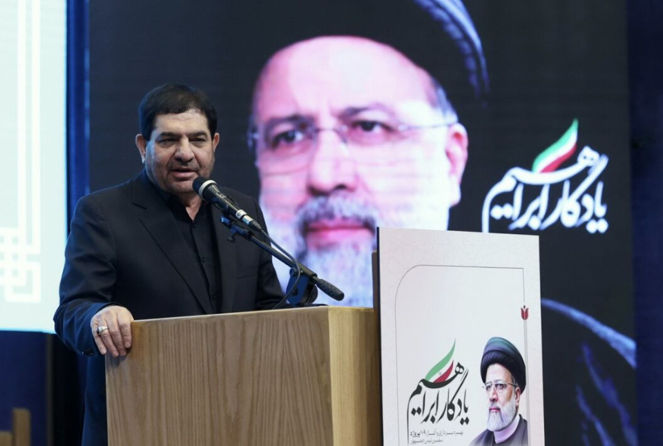 شهید رئیسی تأکید داشت معطل مذاکرات و رفع تحریم‌ها نمانیم