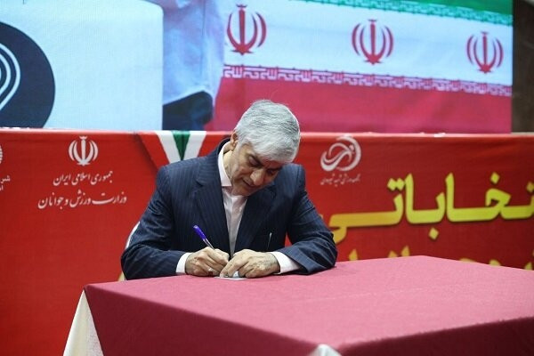 کیومرث هاشمی: امیدوارم دولت آینده توجه بیشتری به ورزش داشته باشد