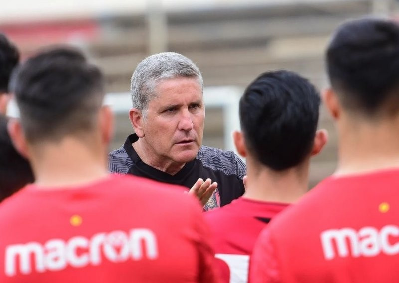 باید به مربی جدید پرسپولیس فرصت داد