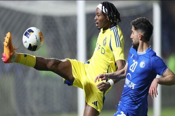 استقلال برابر النصر به خوبی دفاع کرد و ضد حمله زد