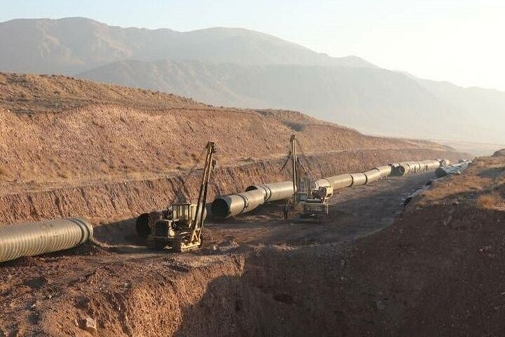طرح انتقال آب دریای عمان به اصفهان تا پایان بهار به بهره‌برداری می‌رسد