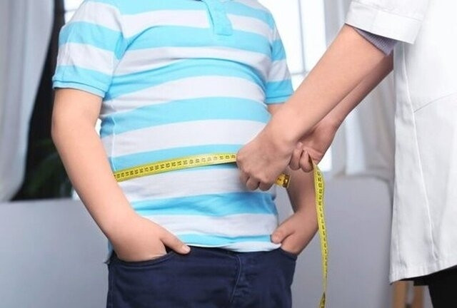 شیوع چاقی در ۱۰ درصد نوجوانان تیران و کرون
