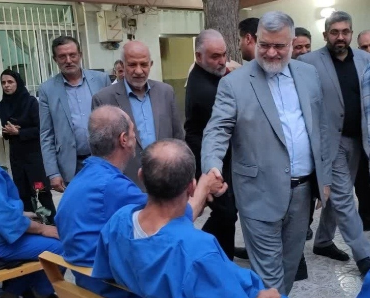 بازدید استاندار تهران از مرکز نگهداری سالمندان و معلولین ذهنی شهرستان قدس