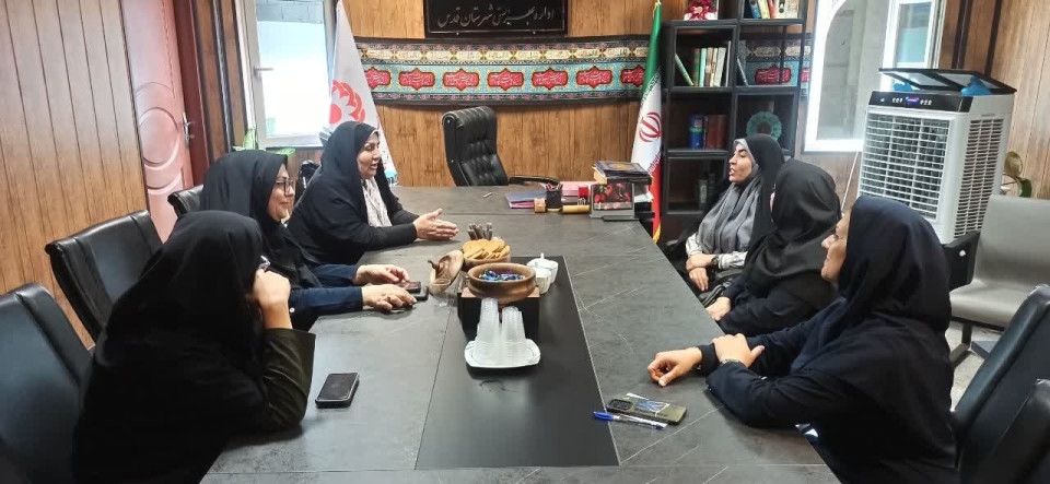 دیدار بخشدار مرکزی شهرستان قدس با رئیس اداره بهزیستی به مناسبت هفته بهزیستی