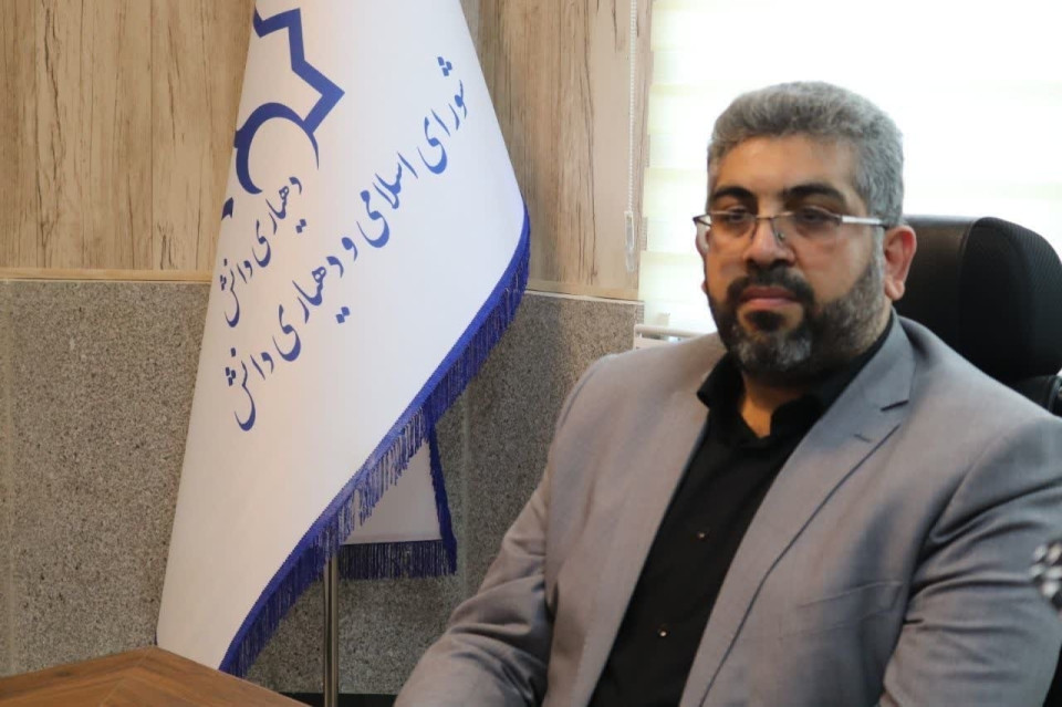 بازدید میدانی فرماندار شهرستان قدس  از روستای دانش