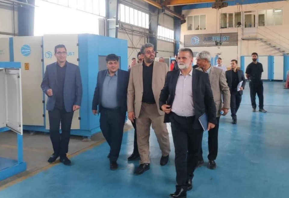 فرماندار قدس از واحدهای تولیدی شهرستان بازدید کرد