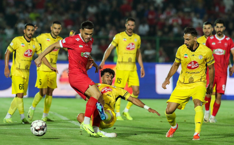 پرسپولیس می‌تواند در کورس قهرمانی بماند