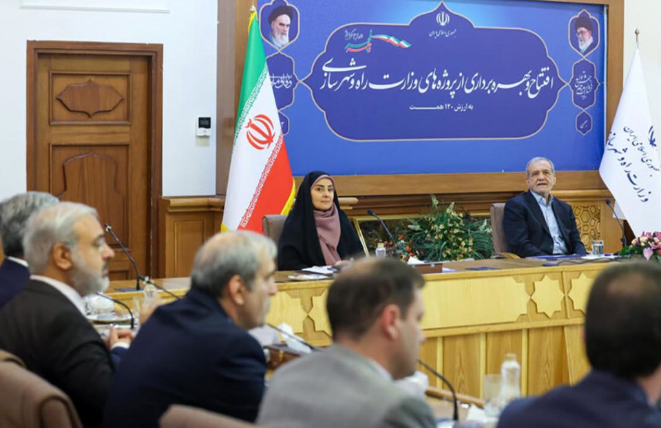 باید تعادل و تناسب را بین منابع و مصارف درنظر بگیریم