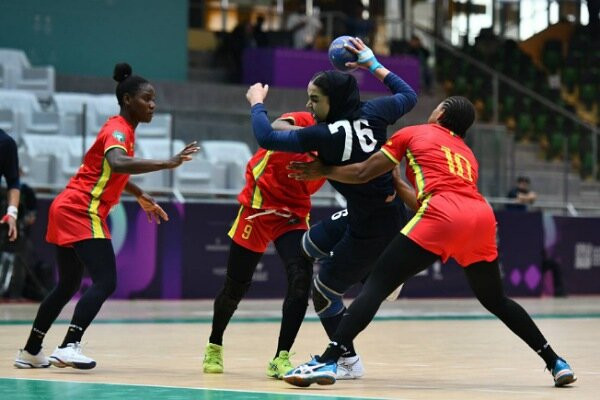 تیم ملی هندبال بانوان ایران برابر گینه به برتری رسید