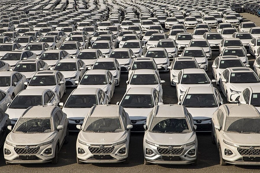 مهلت افتتاح حساب و ثبت‌نام برای خودروهای وارداتی تمدید شد