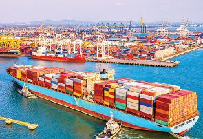 پهلوگیری روزانه پنج فروند کشتی نهاده دامی در بندر امیرآباد