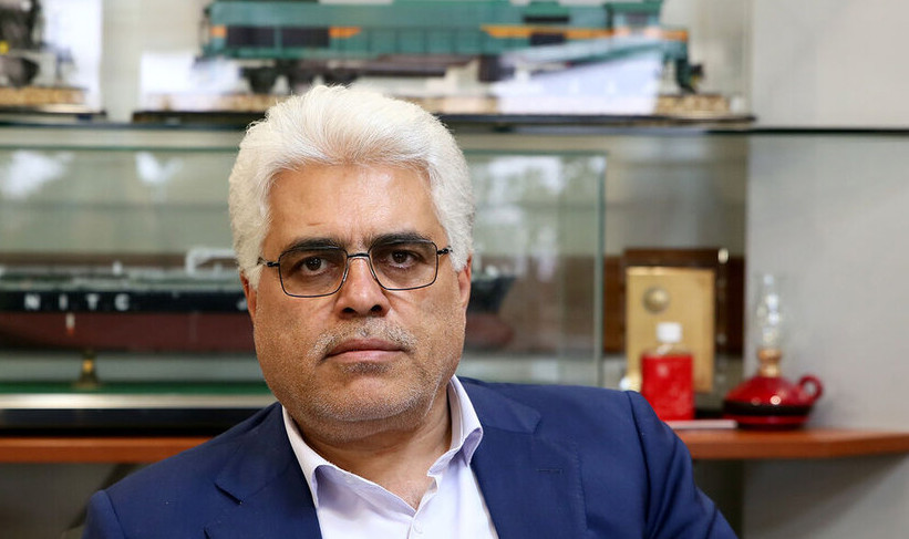 حجم بالای بنزین ۳ هزار تومانی در کارت‌ها؛ نیازی به کارت جایگاه‌ها نیست