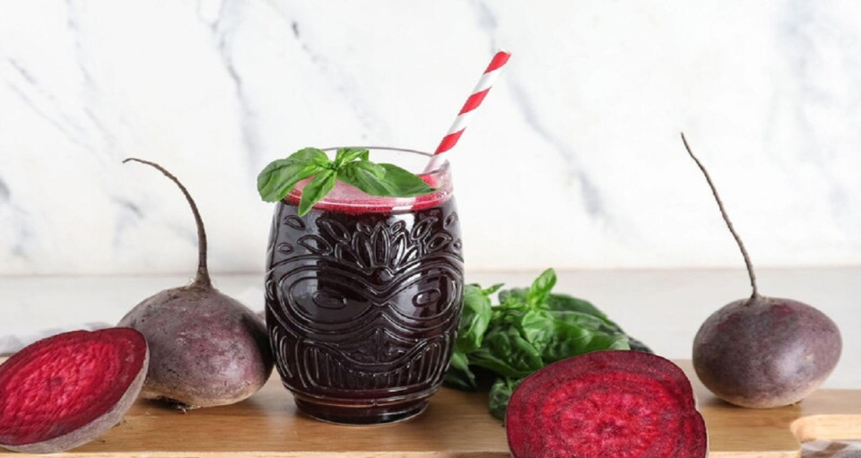 کلید تناسب اندام در این گیاه قرمز رنگ زمستانی است