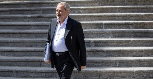 کاظمی:توزیع شیر در مدارس در حال انجام است