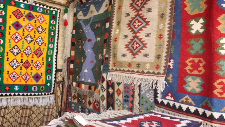 تار و پود زندگی؛ نگاهی به حرمی‌بافی لرستان