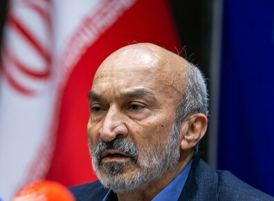 مکاتبه با بیش از ۳۰۰ رئیس دانشگاه در جهان