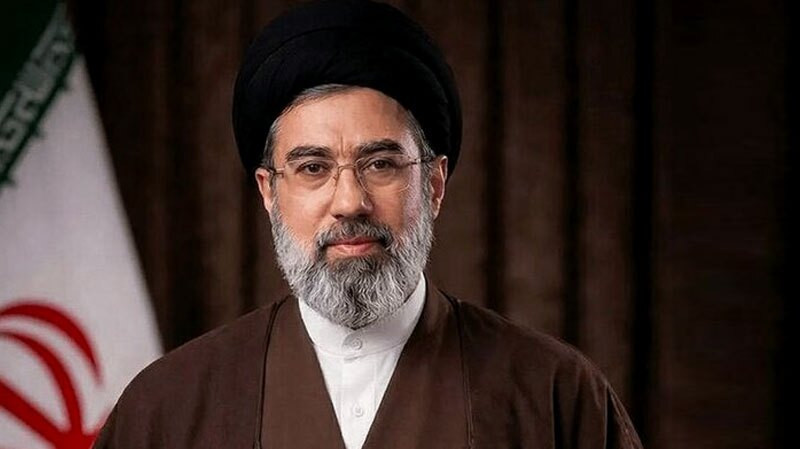 ارتش اسلام دلاورانه از کشور و پرچم خود دفاع می‌کند