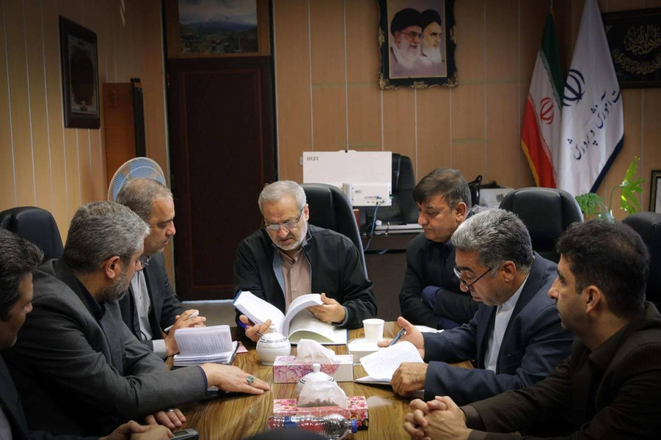 نباید اجازه داد حق هیچ معلمی تضییع شود