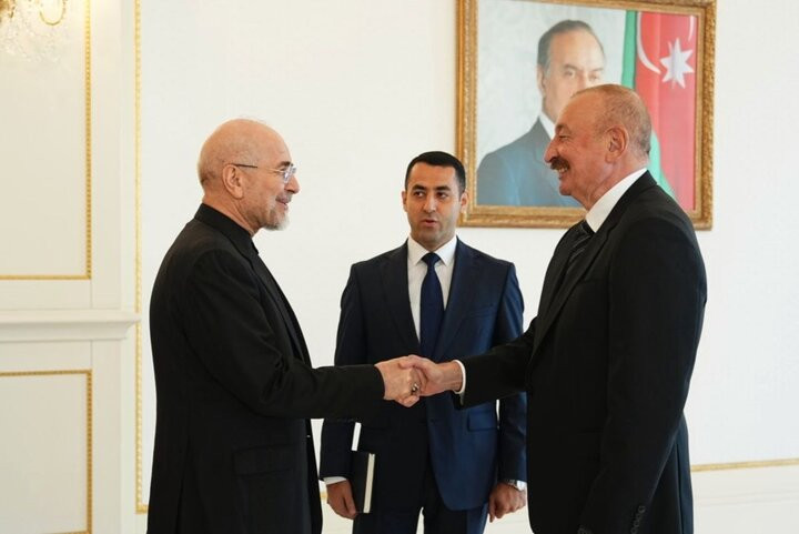 با همبستگی ملی دوران بازسازی را پشت سر بگذاریم