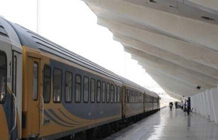 تردد قطارهای بندرعباس برقرار است؛ نحوه جابه‌جایی مسافران اعلام شد