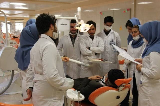 مهلت انتخاب رشته آزمون دستیاری دندانپزشکی ۱۴۰۵ برای چندمین بار تمدید شد