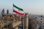 مجلس از برنامه‌های توسعه‌ای صنعت نفت حمایت می‌کند