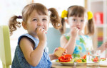 ۳ عامل مهم شکل‌گیری عادات غذایی  در کودکان و نوجوانان